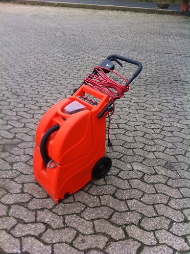 Teppichbürstmaschine – Teppichreiniger