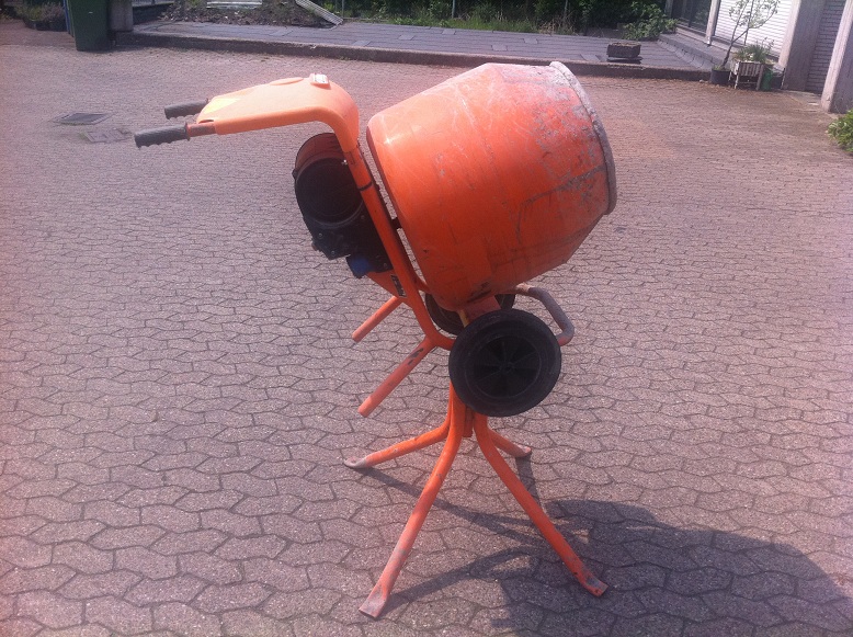Betonmischer 136 Liter